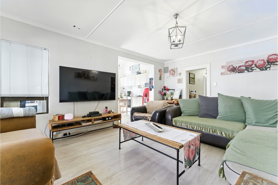 4 Bedroom Property for Sale in Lemoenkloof Western Cape